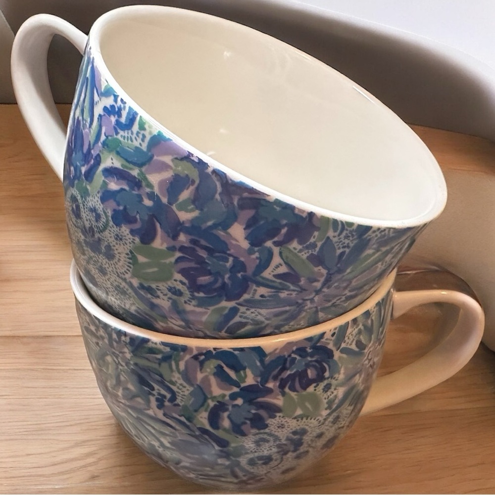 Two Lilly Pulitzer Coffee/Tea Mugs Blue Floral